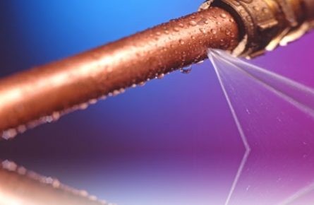 Como consertar cano furado dentro da parede