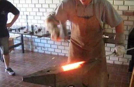 Faca artesanal usando cabo de aço